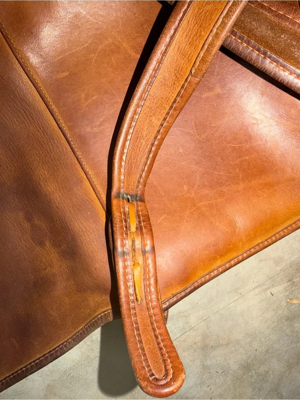 Vintage Coach brown tan leather purse